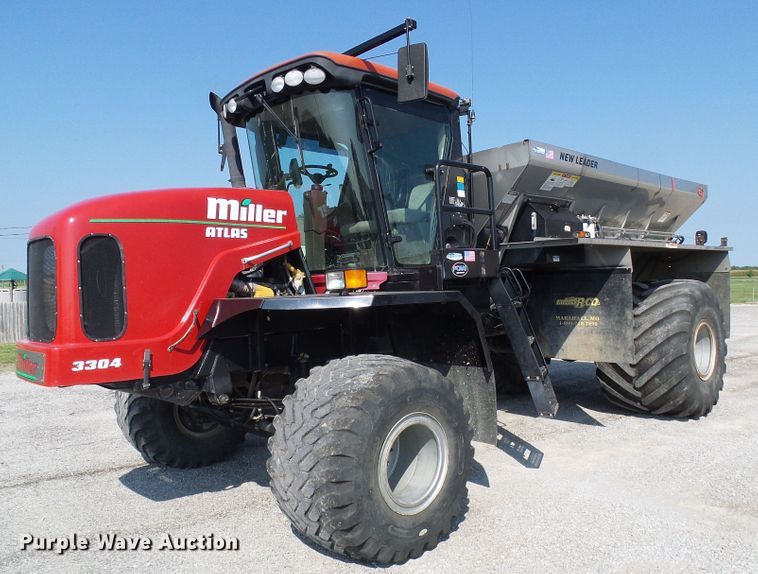 image for item DI0625 2007 Miller Atlas 3304 applicator with New Leader L3220G4 dry spreader bed