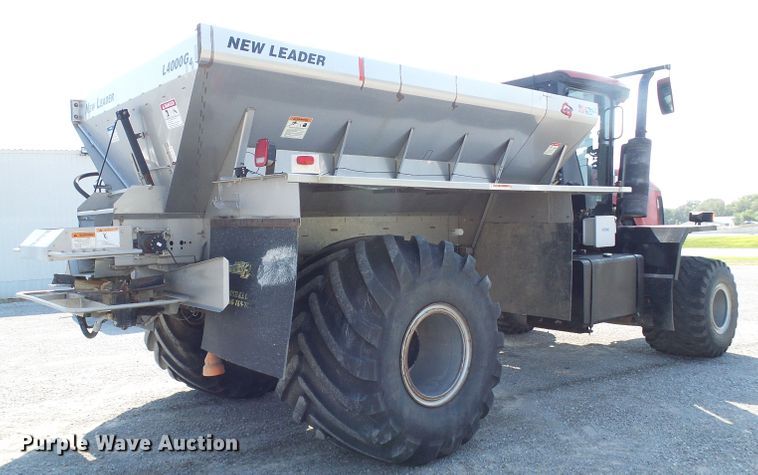 image for item DI0625 2007 Miller Atlas 3304 applicator with New Leader L3220G4 dry spreader bed
