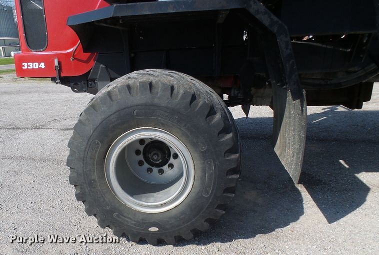 image for item DI0625 2007 Miller Atlas 3304 applicator with New Leader L3220G4 dry spreader bed