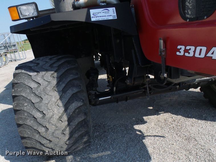 image for item DI0625 2007 Miller Atlas 3304 applicator with New Leader L3220G4 dry spreader bed