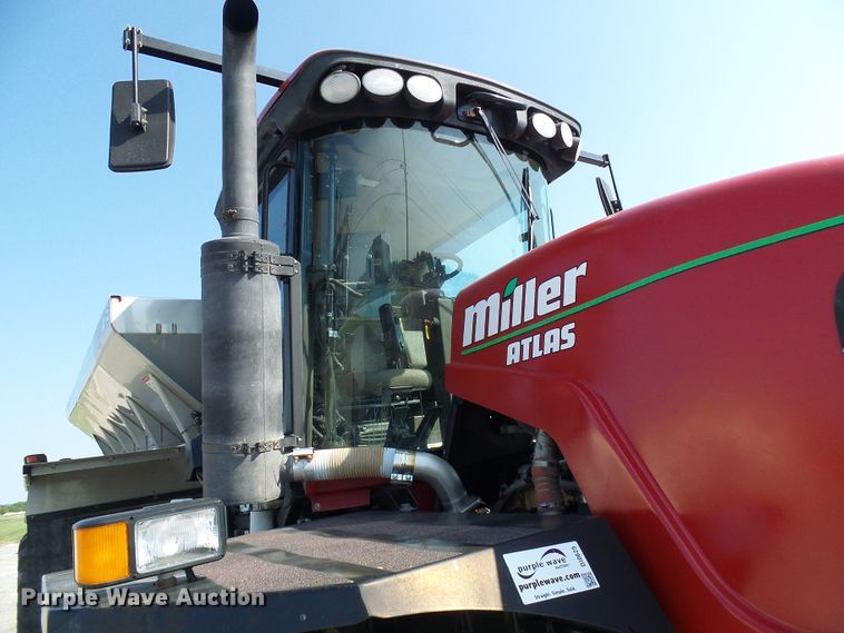 image for item DI0625 2007 Miller Atlas 3304 applicator with New Leader L3220G4 dry spreader bed