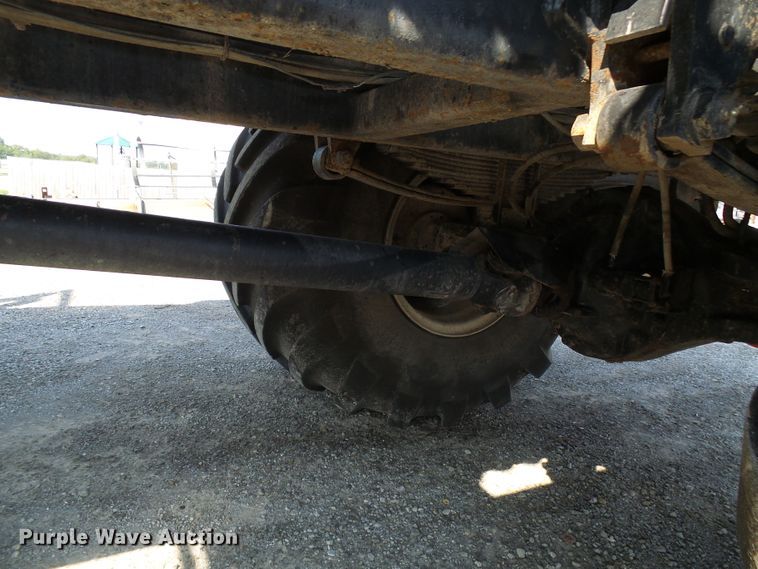 image for item DI0625 2007 Miller Atlas 3304 applicator with New Leader L3220G4 dry spreader bed