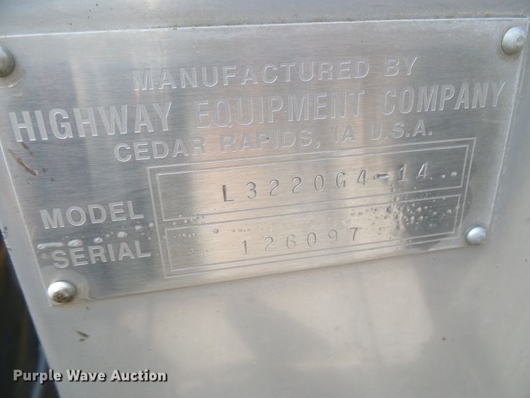 image for item DI0625 2007 Miller Atlas 3304 applicator with New Leader L3220G4 dry spreader bed