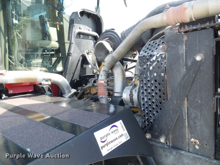 image for item DI0625 2007 Miller Atlas 3304 applicator with New Leader L3220G4 dry spreader bed