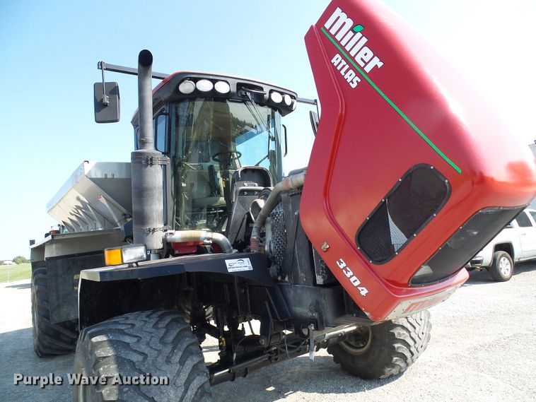 image for item DI0625 2007 Miller Atlas 3304 applicator with New Leader L3220G4 dry spreader bed