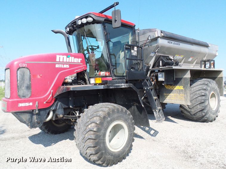 image for item DI0626 2014 Miller Atlas 3654 applicator with New Leader L4000G4 dry spreader bed