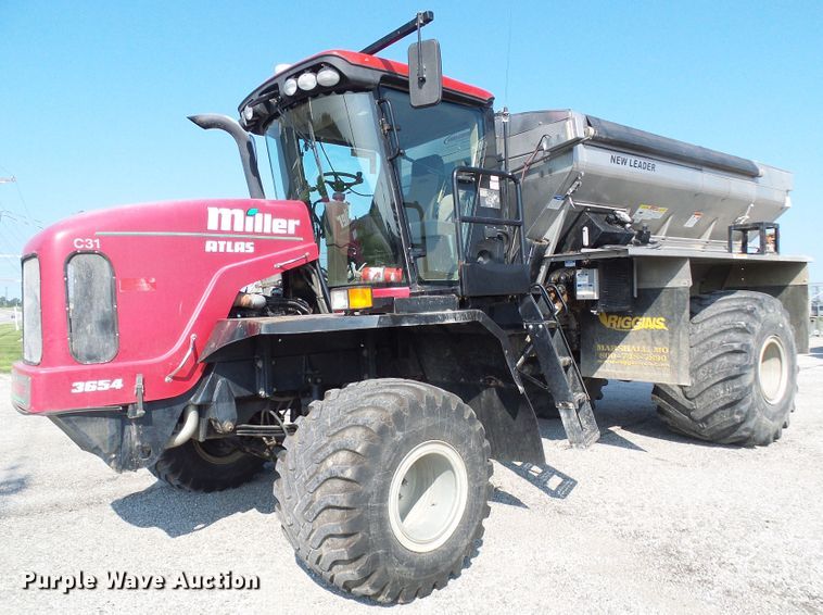 image for item DI0626 2014 Miller Atlas 3654 applicator with New Leader L4000G4 dry spreader bed