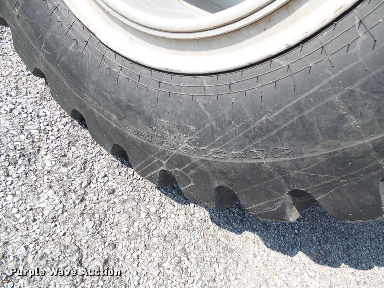 image for item DI0626 2014 Miller Atlas 3654 applicator with New Leader L4000G4 dry spreader bed