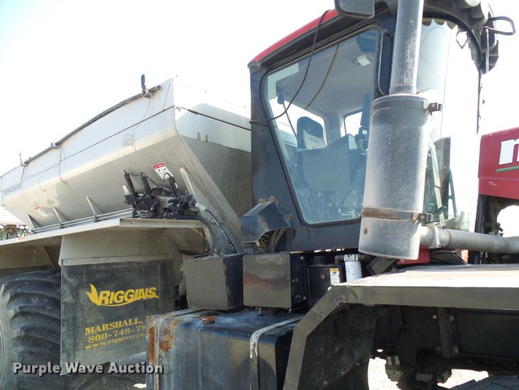 image for item DI0626 2014 Miller Atlas 3654 applicator with New Leader L4000G4 dry spreader bed