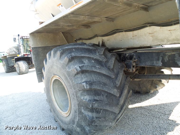 image for item DI0626 2014 Miller Atlas 3654 applicator with New Leader L4000G4 dry spreader bed