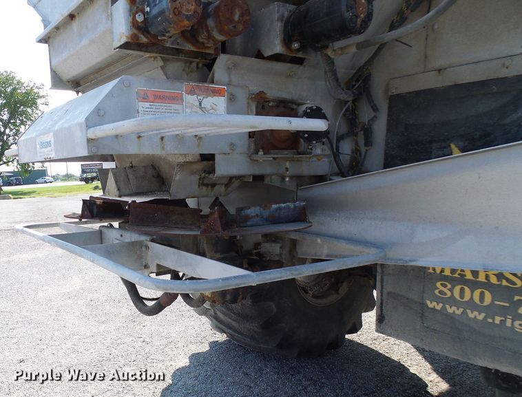 image for item DI0626 2014 Miller Atlas 3654 applicator with New Leader L4000G4 dry spreader bed