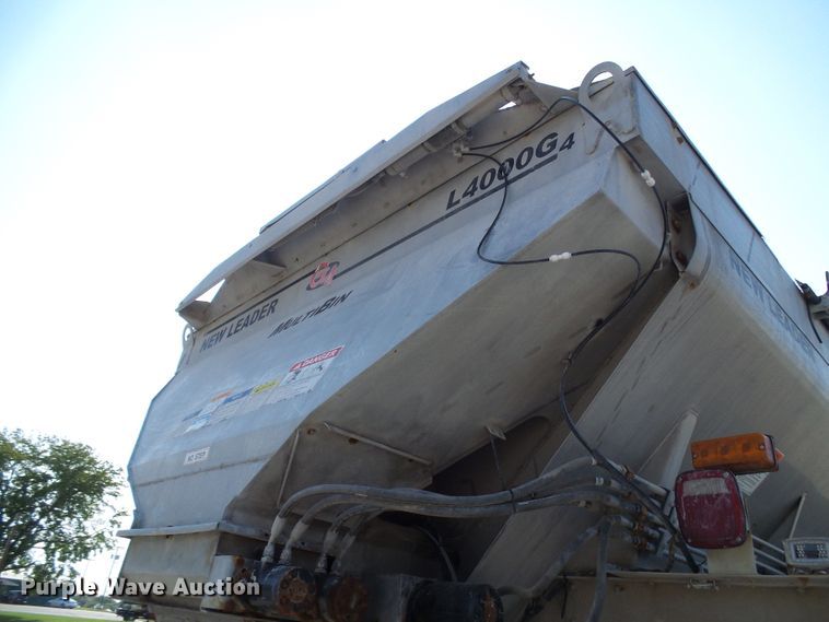 image for item DI0626 2014 Miller Atlas 3654 applicator with New Leader L4000G4 dry spreader bed