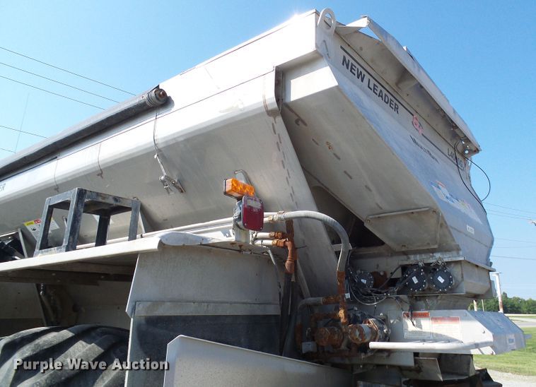 image for item DI0626 2014 Miller Atlas 3654 applicator with New Leader L4000G4 dry spreader bed