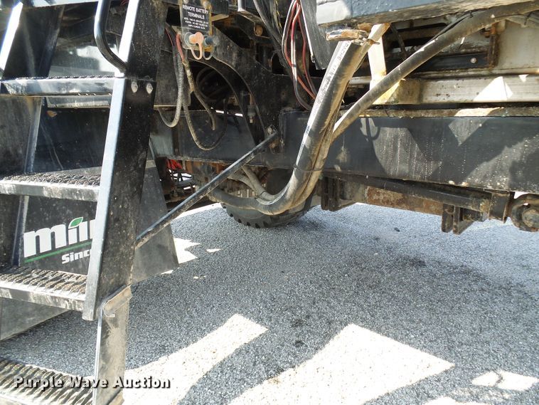 image for item DI0626 2014 Miller Atlas 3654 applicator with New Leader L4000G4 dry spreader bed