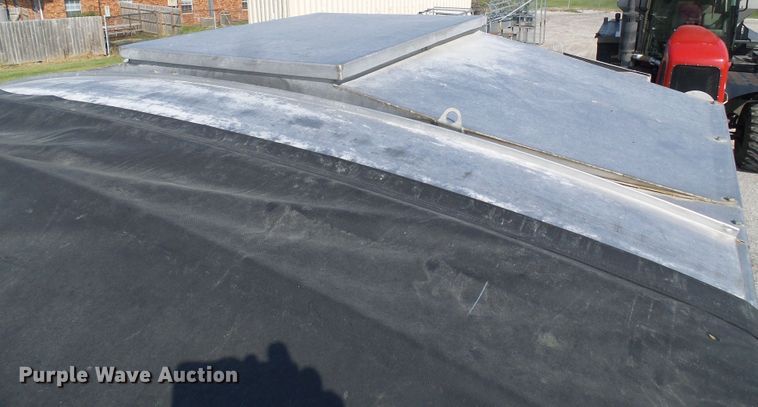 image for item DI0626 2014 Miller Atlas 3654 applicator with New Leader L4000G4 dry spreader bed