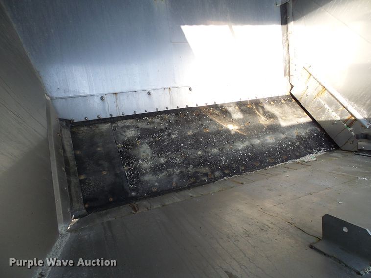 image for item DI0626 2014 Miller Atlas 3654 applicator with New Leader L4000G4 dry spreader bed