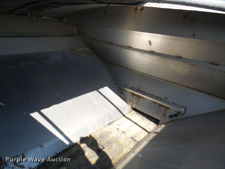 image for item DI0626 2014 Miller Atlas 3654 applicator with New Leader L4000G4 dry spreader bed