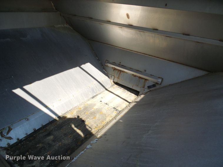 image for item DI0626 2014 Miller Atlas 3654 applicator with New Leader L4000G4 dry spreader bed