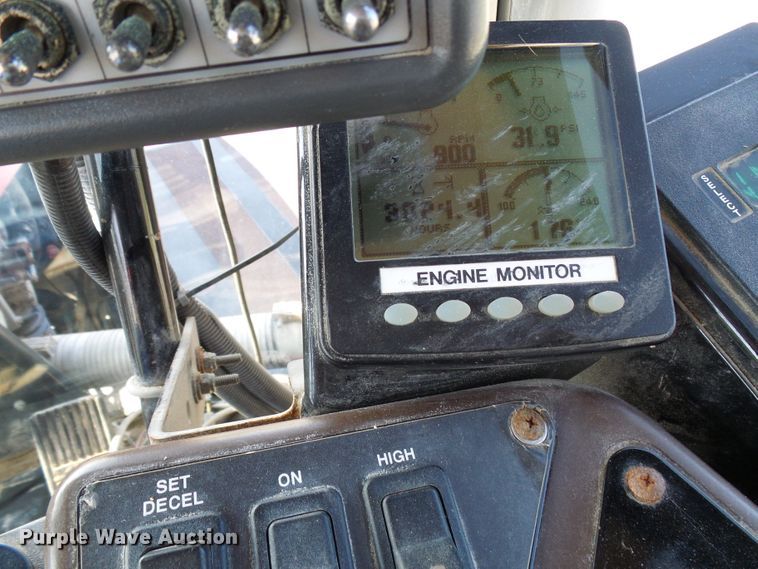 image for item DI0626 2014 Miller Atlas 3654 applicator with New Leader L4000G4 dry spreader bed