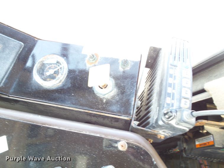 image for item DI0626 2014 Miller Atlas 3654 applicator with New Leader L4000G4 dry spreader bed