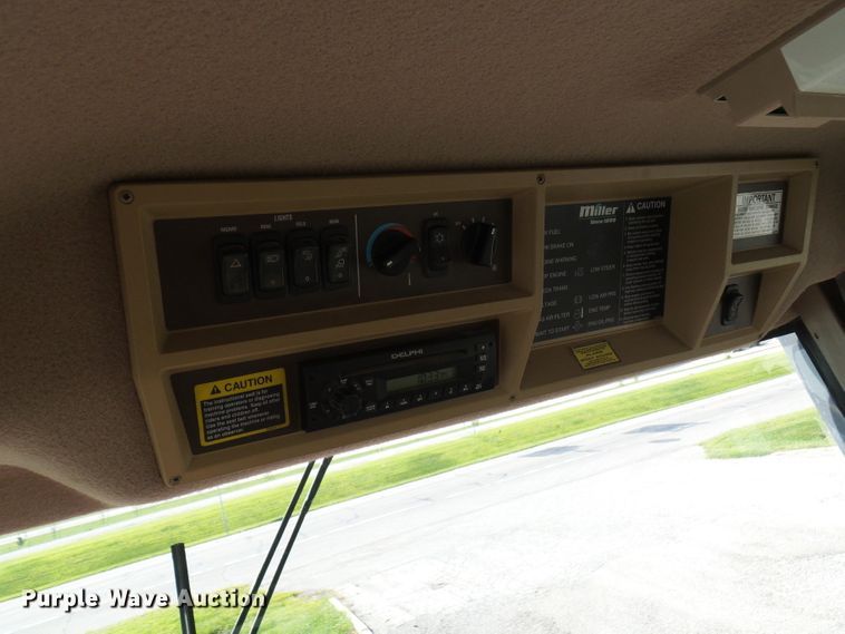 image for item DI0626 2014 Miller Atlas 3654 applicator with New Leader L4000G4 dry spreader bed