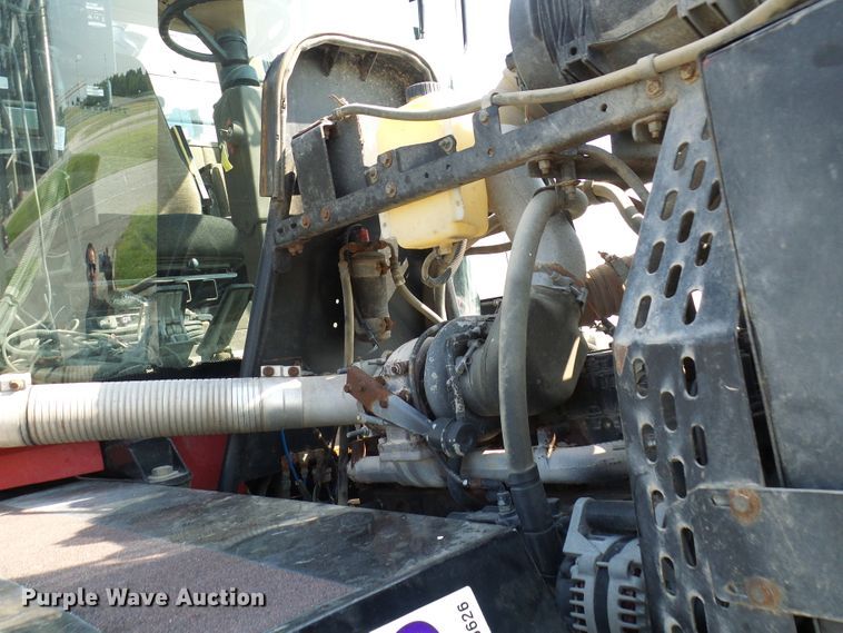 image for item DI0626 2014 Miller Atlas 3654 applicator with New Leader L4000G4 dry spreader bed