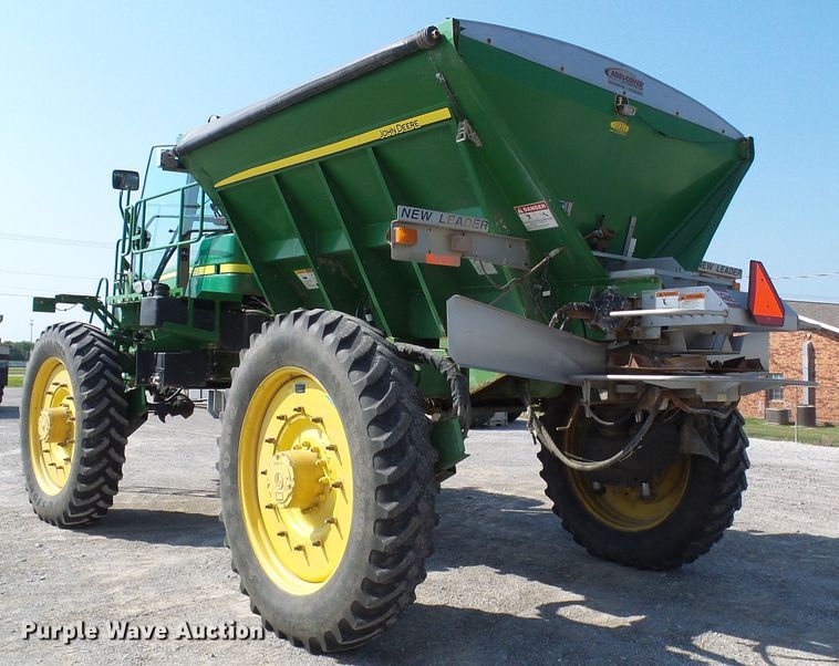 image for item DI0627 2010 John Deere 4930 applicator with New Leader L3030G4 dry spreader bed