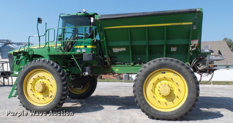 image for item DI0627 2010 John Deere 4930 applicator with New Leader L3030G4 dry spreader bed