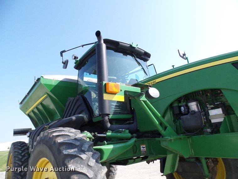 image for item DI0627 2010 John Deere 4930 applicator with New Leader L3030G4 dry spreader bed