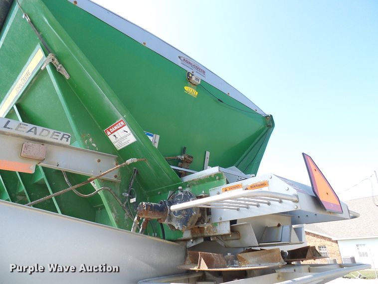 image for item DI0627 2010 John Deere 4930 applicator with New Leader L3030G4 dry spreader bed