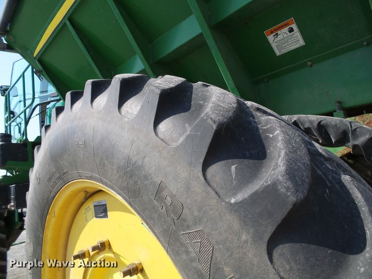 image for item DI0627 2010 John Deere 4930 applicator with New Leader L3030G4 dry spreader bed