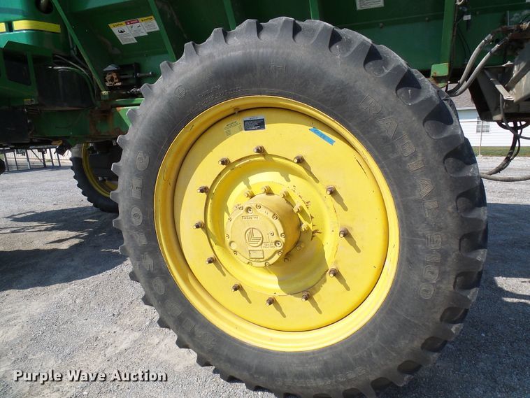 image for item DI0627 2010 John Deere 4930 applicator with New Leader L3030G4 dry spreader bed