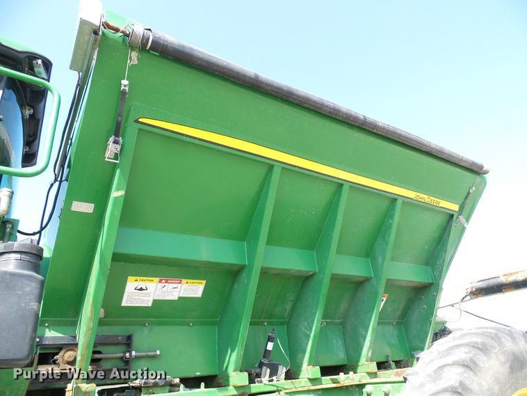 image for item DI0627 2010 John Deere 4930 applicator with New Leader L3030G4 dry spreader bed
