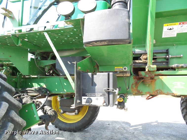 image for item DI0627 2010 John Deere 4930 applicator with New Leader L3030G4 dry spreader bed