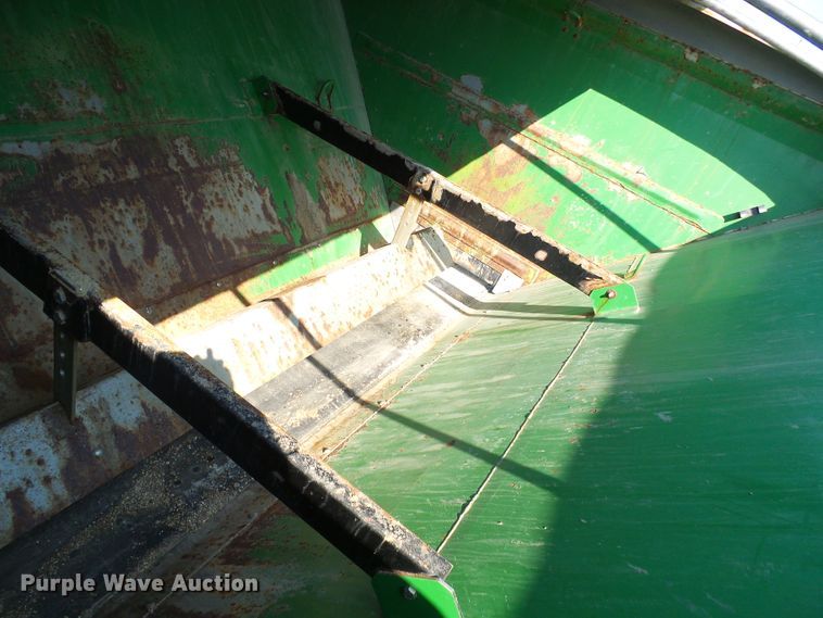 image for item DI0627 2010 John Deere 4930 applicator with New Leader L3030G4 dry spreader bed