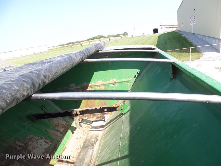 image for item DI0627 2010 John Deere 4930 applicator with New Leader L3030G4 dry spreader bed