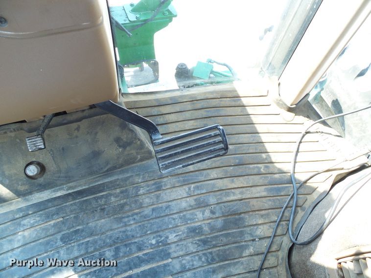 image for item DI0627 2010 John Deere 4930 applicator with New Leader L3030G4 dry spreader bed