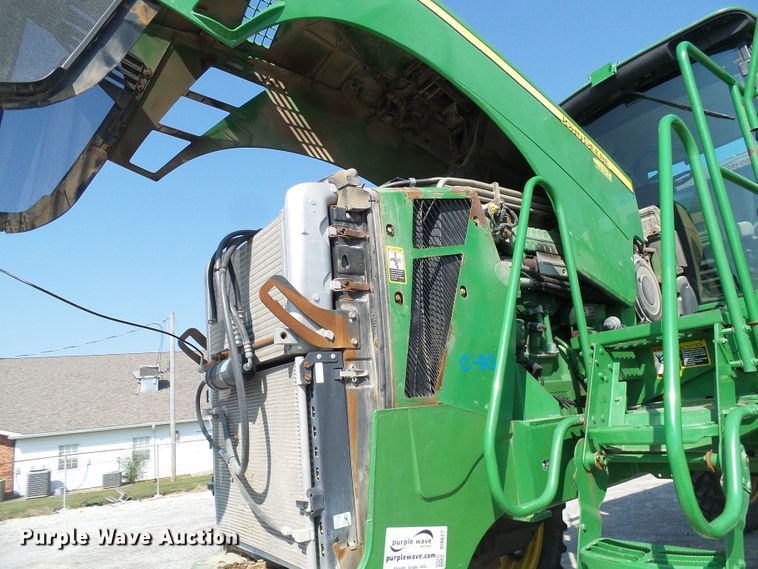 image for item DI0627 2010 John Deere 4930 applicator with New Leader L3030G4 dry spreader bed