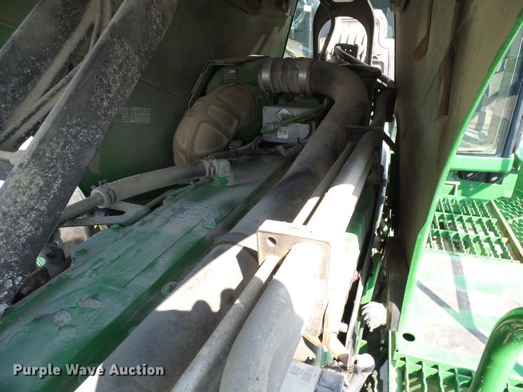 image for item DI0627 2010 John Deere 4930 applicator with New Leader L3030G4 dry spreader bed