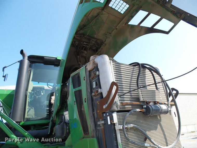 image for item DI0627 2010 John Deere 4930 applicator with New Leader L3030G4 dry spreader bed