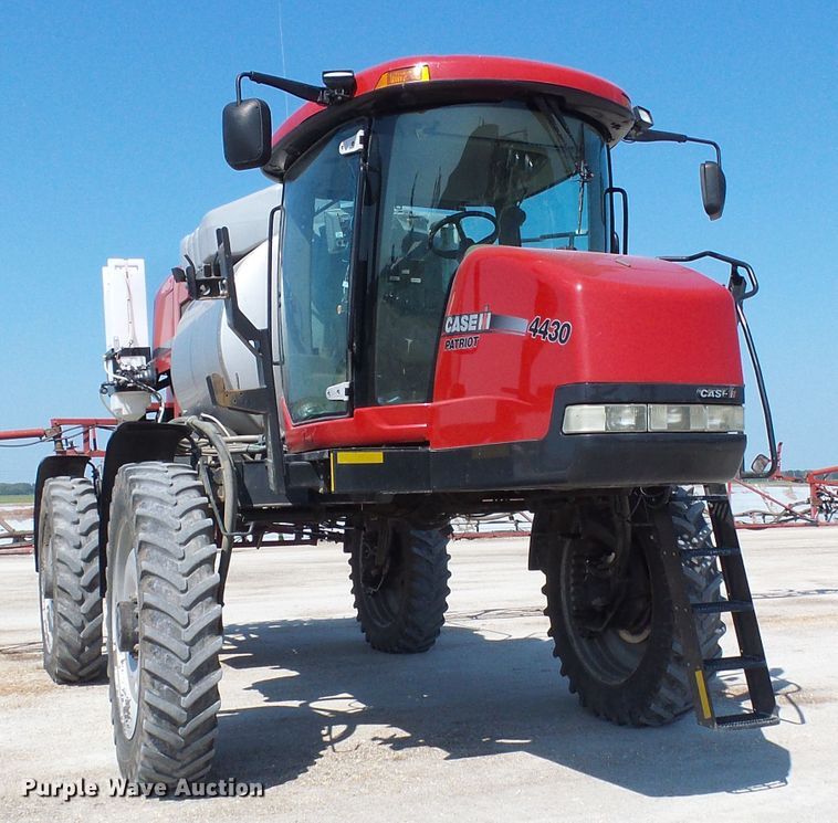 image for item DI0629 2014 Case IH Patriot 4430 sprayer