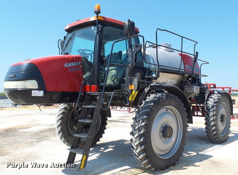 image for item DI0631 2014 Case IH Patriot 3340 sprayer