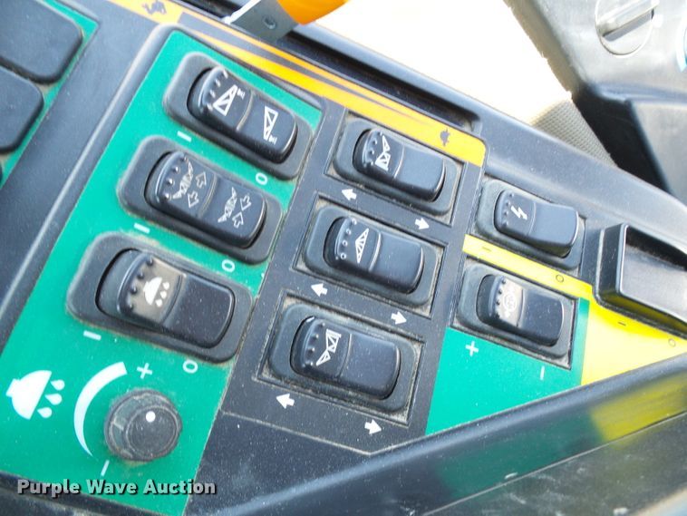 image for item DI0631 2014 Case IH Patriot 3340 sprayer