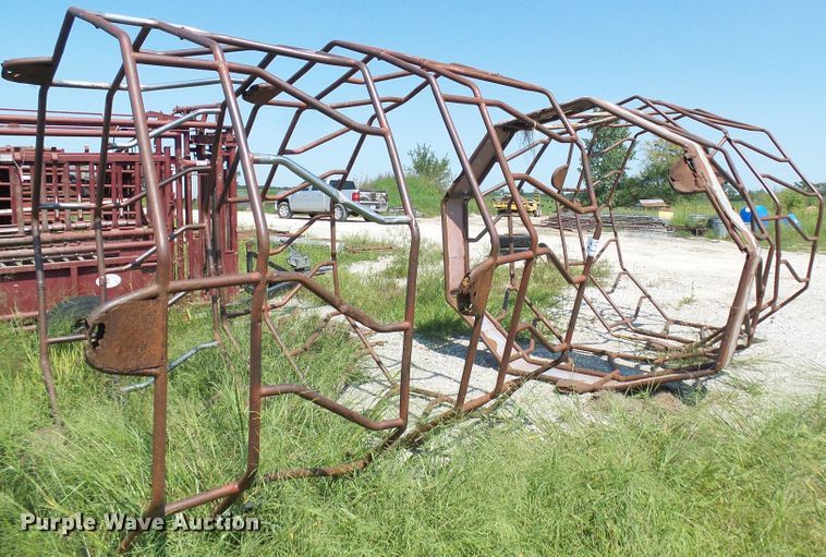 image for item DI0645 (4) hay bale feeders