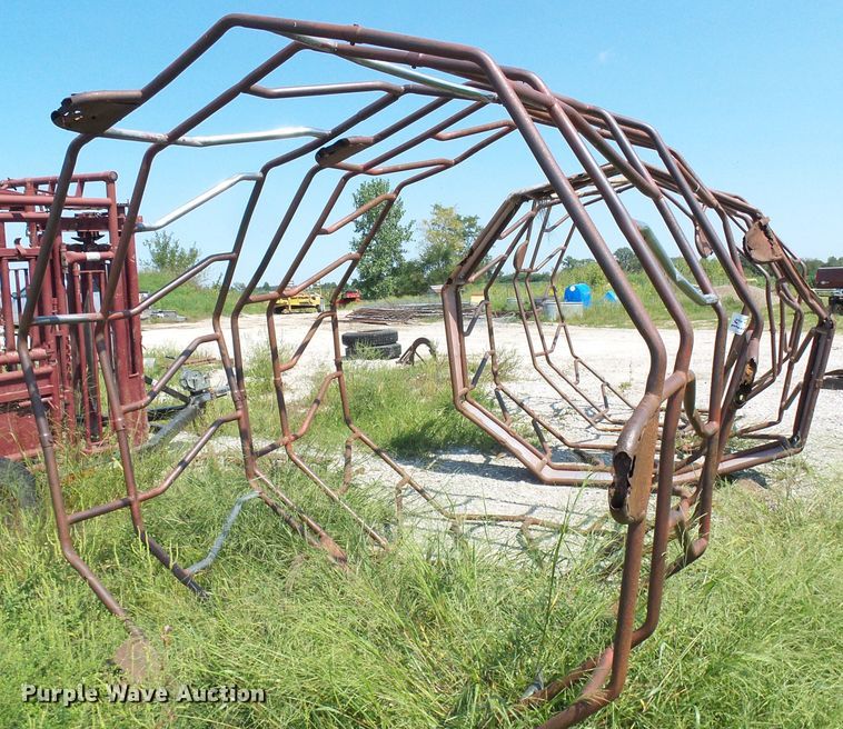 image for item DI0645 (4) hay bale feeders