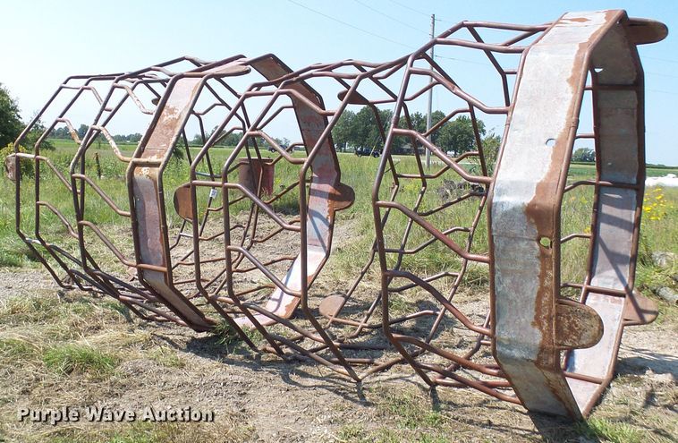 image for item DI0646 (4) hay bale feeders