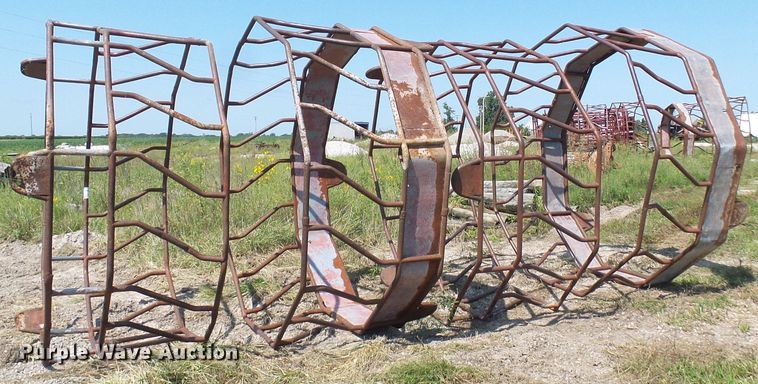 image for item DI0646 (4) hay bale feeders