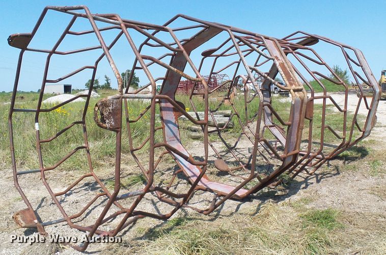 image for item DI0646 (4) hay bale feeders