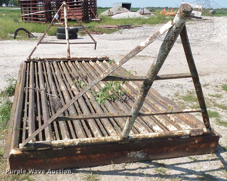 image for item DI0650 Steel cattle guard