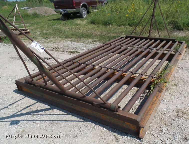 image for item DI0652 Steel cattle guard